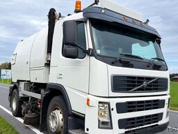 VOLVO FM 9 4X2 KEHRMASCHINE