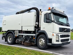 VOLVO FM 9 4X2 KEHRMASCHINE