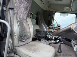 VOLVO FM 9 4X2 KEHRMASCHINE