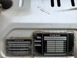 VOLVO FM 9 4X2 KEHRMASCHINE