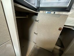 KARMANN DAVIS 620 TRENDSTYLE 140 PS, Markise, Radio