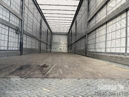Schmitz Cargobull Semitrailer Curtainsider Standard Hayon