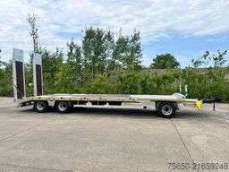 Möslein T 3-9,20 F  3 Achs Tieflader mit gerader Ladefläche 9 m, Neufahrzeug