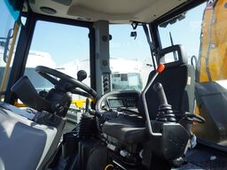 JCB 4CX PRO Backhoe Loader/ Joysticks / 2023