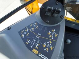 JCB 4CX PRO Backhoe Loader/ Joysticks / 2023