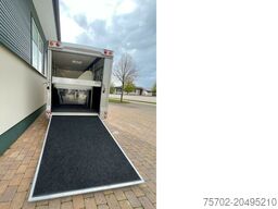 Iveco Daily mit Steinsberger 5 Pferde, 2 Wohnungen