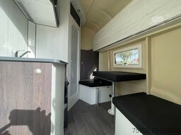 Iveco Daily mit Steinsberger 5 Pferde, 2 Wohnungen