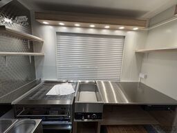 Grillwagen, Imbissanhänger, Foodtruck, Grill, hamburger