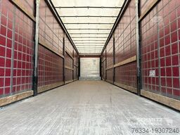 Schmitz Cargobull Semitrailer Curtainsider Standard Hayon