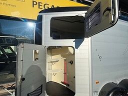 HUMBAUR Notos Alu Pferdeanhänger 2,7t. 1.Hand SK