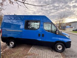 IVECO Daily Kasten 35S18 /6 Sitze/ 3.0L / 3,5T Anh.