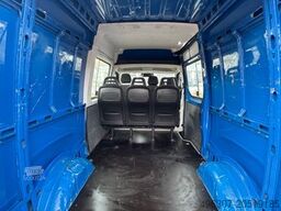 IVECO Daily Kasten 35S18 /6 Sitze/ 3.0L / 3,5T Anh.