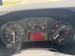 IVECO Daily Kasten 35S18 /6 Sitze/ 3.0L / 3,5T Anh.