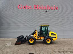 JCB 407 T4 Bucket + Forks!