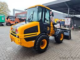 JCB 407 T4 Bucket + Forks!