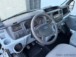 Ford Trans/Tour/Bus 2006