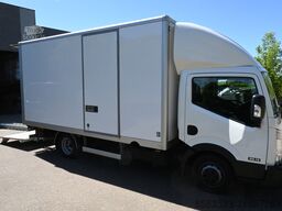 Nissan NT400