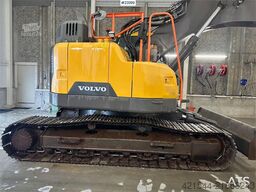 Volvo ECR 235EL w/ rototilt, tooth bucket and sanding bu