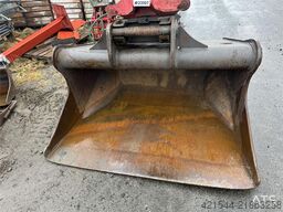 Volvo ECR235EL crawler excavator w/ sanding tray, rototi
