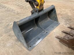 JCB 8008