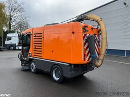Ravo 580 Euro 6 with 3-rd brush