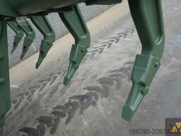 Caterpillar 130G Ex-army