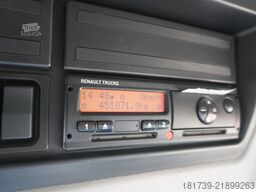 Renault D19 Wide 4x2 E6 / Lamberet 22 EPAL refri