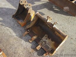 Takeuchi TB 210 R ** Verstellfahrwerk / 3x Löffel