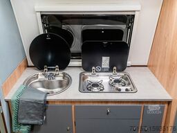 NIEWIADOW Wohnwagen Camping GFK Aufbau 850kg GG 100mk/h