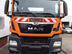 MAN TGS 28.420 6x4 gelenkte Nachlaufachse kommunal