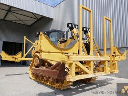Caterpillar D8T Pipe carrier
