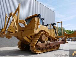 Caterpillar D8T Pipe carrier