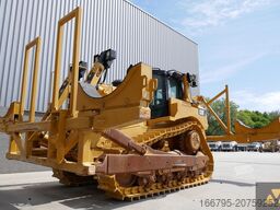 Caterpillar D8T Pipe carrier