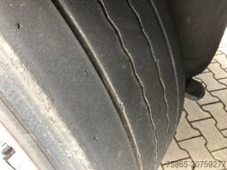 Schmitz Cargobull SCB S3B / Box Trailer / Loadlift 2000 kg / APK ...