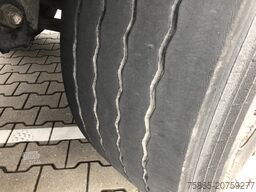 Schmitz Cargobull SCB S3B / Box Trailer / Loadlift 2000 kg / APK ...