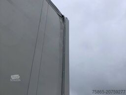 Schmitz Cargobull SCB S3B / Box Trailer / Loadlift 2000 kg / APK ...