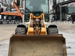 LIEBHERR L506C Schaufel/Palettengabel