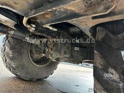 LIEBHERR L506C Schaufel/Palettengabel