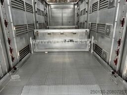 MENKE-JANZEN 4.Stock Viehanhänger Hubdach, Tränke