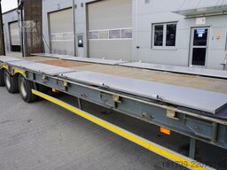 Bodex NN3J low-bed semi-trailer
