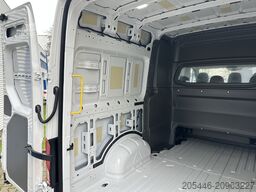 MAN TGE 3.180 Kasten 6-Sitzer *VOLL*