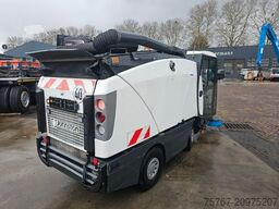 Johnston CN 201 Kehrmaschine