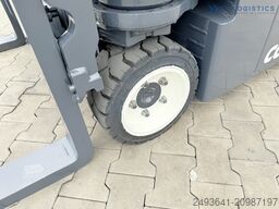 COMBILIFT CBE2500 TRIPLEX 5500 FORK POSITIONER