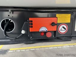 Schmitz Cargobull SKI 24 Kippauflieger