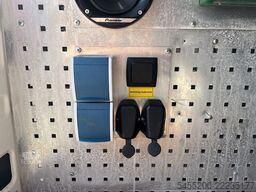 VW Crafter 35 2.0 TDI L3H3/L2H2 Werkplaatsinrichti...