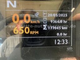 JCB Fastrac 4220 * Bj 2016 - 9.365 Std. * 60 km/h *