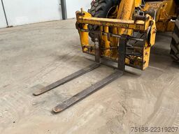 JCB 526 S