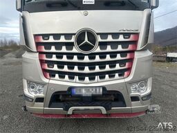 Mercedes-Benz Arocs 2658 6x2 Tipper truck.