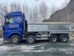 Mercedes-Benz Arocs 3263