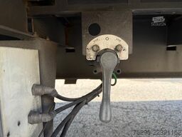 Van Eck 3 Achs Koffer MEGA Lift TÜV 03 2027 zwillingsb.